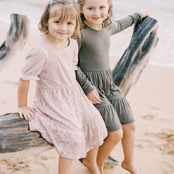 Emma Wyatt Photography - Sisters - Session Photography Near Me