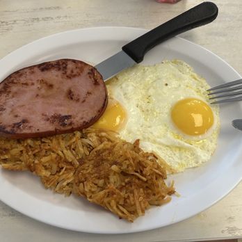 Debra's Place - Ham Steak w/hash browns & sunny side eggs - New American Near Me - North Palm Beach, Florida