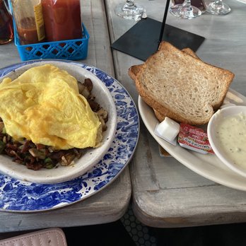 Frances' Deli - Homestyle Skillet w, Gravy (not soup) - Delis Near Me - Chicago, Illinois