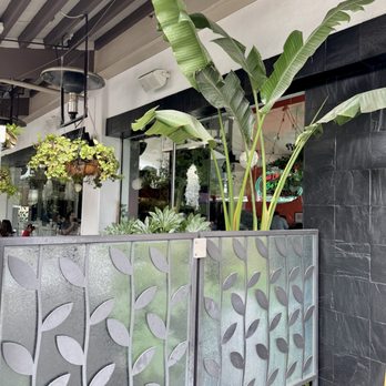 Lalla Grill Del Monte - Outside seating - New American Near Me - Monterey, California