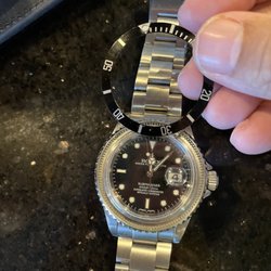 SuperPawn - The broken Rolex they refused to Give me ALL my money back.