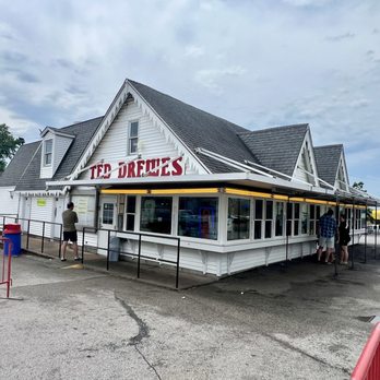 Ted Drewes Frozen Custard - Ice Cream & Frozen Yogurt Near Me - Saint Louis, Missouri