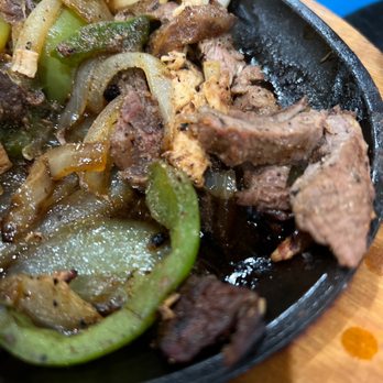El Paso Mexican Grill - No-flavor fajitas with nearly raw vegetables - Mexican Near Me - Kenner, Louisiana
