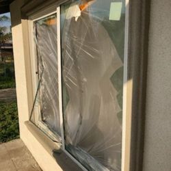 Tino's Glass & Mirrors - Glass replacement