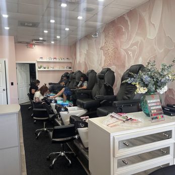 Lacquer Me Nail Bar - Nail Salons Near Me - Boca Raton, Florida Lacquer Me Nail Bar - Nail Salons Near Me - Boca Raton, Florida