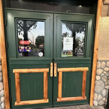Black Bear Diner Chico - Closed while should be open. - Diners Near Me - Chico, California Black Bear Diner Chico - Closed while should be open. - Diners Near Me - Chico, California