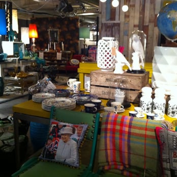 Pitfield London - Pitfield cafe's curiosities - Home Decor Near Me - London, XGL