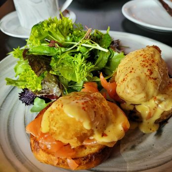 Cafe Bouffon - Smoked salmon eggs benny - French Near Me - Stratford, Ontario Cafe Bouffon - Smoked salmon eggs benny - French Near Me - Stratford, Ontario
