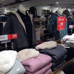 Uniqlo - Sale $25 u s dollars