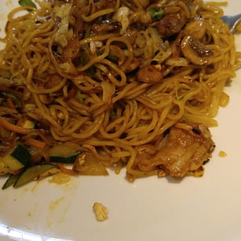 Benihana - Yakisoba noodles - Sushi Bars Near Me - Bloomington, Minnesota
