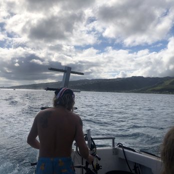 Island Divers - Scuba Diving Near Me - Honolulu, Hawaii