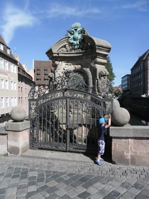 Museumsbrücke by null