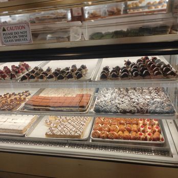 Veniero's - Bakeries Near Me - New York, New York