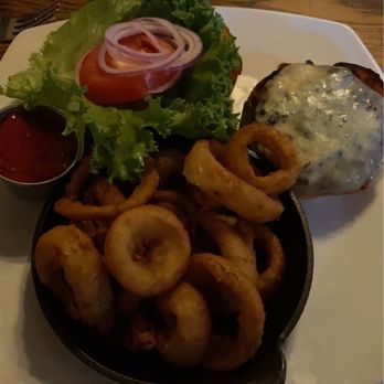 Cornerstone Pub & Kitchen - Pub burger and onion rings - New American Near Me - Barre, Vermont