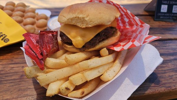 Burger Littles by null