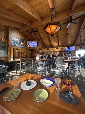 Mammoth Tavern - Mammoth by null