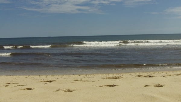 Longnook Beach by null