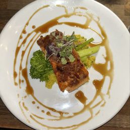 Bacon Maple Salmon - Bourbon maple bacon- Bacon Maple Salmon - Bourbon maple bacon-