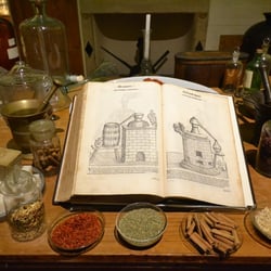Musei Civici - Palazzo Mocenigo / Storia del Tessuto e Costume - Old book of cosmetic receipts