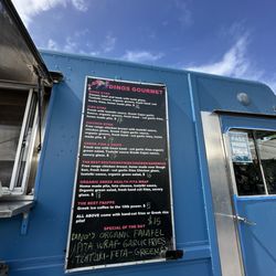 Dinos Gourmet On-The-Go