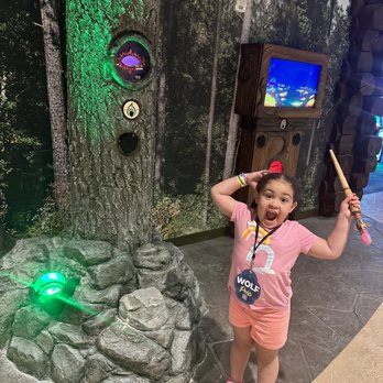 Great Wolf Lodge - Play MagiQuest until 11pm - Water Parks Near Me - Perryville, Maryland
