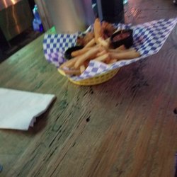 Hollys Pour House