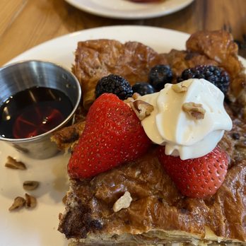 Petit Chou - French toast casserole and bacon - Breakfast & Brunch Near Me - Atlanta, Georgia