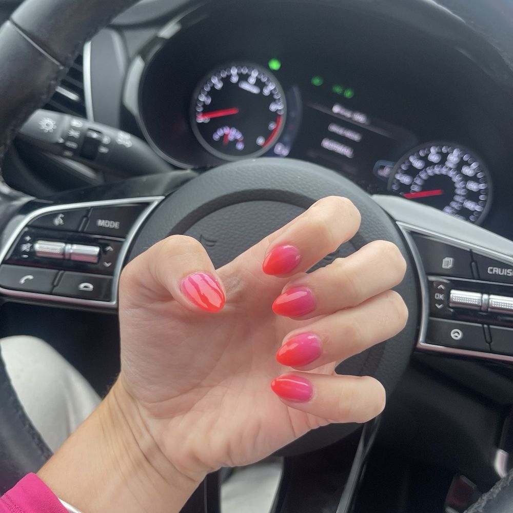 Style Nails - Summer nails ombré of pink into orange ish red - Nail Salons Near Me - Champlin, Minnesota Style Nails - Summer nails ombré of pink into orange ish red - Nail Salons Near Me - Champlin, Minnesota