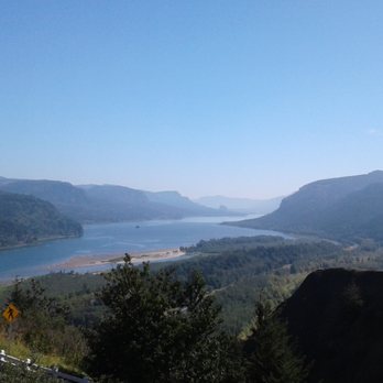 Vantastic Tours PDX - View from the western edge of the Colombia River Gorge - Bus Tours Near Me Vantastic Tours PDX - View from the western edge of the Colombia River Gorge - Bus Tours Near Me