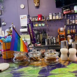 Nana's Ice Cream & Coffee House - Bar area
