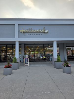 Banner's Hallmark Shop