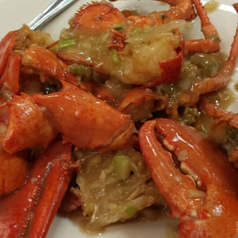Happy Days - Lobster with Garlic Butter sauce - Seafood Near Me - Honolulu, Hawaii Happy Days - Lobster with Garlic Butter sauce - Seafood Near Me - Honolulu, Hawaii
