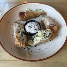 Very disappointing Jalapeno Popper Cheesesteak Eggrolls Very disappointing Jalapeno Popper Cheesesteak Eggrolls