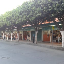 Mercado Aldama - Locales exteriores del mercado