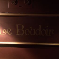 Le Boudoir - Entrance down to the cellar