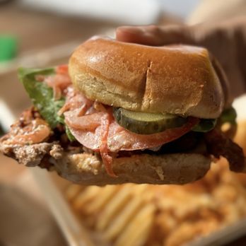 Burger Fiancé - Juicy burgers - Burgers Near Me - Montreal, Quebec Burger Fiancé - Juicy burgers - Burgers Near Me - Montreal, Quebec
