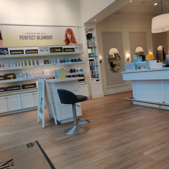Drybar - Indianapolis Downtown Bottleworks - I was dragged in here. nice place, though - Blow Dry/Out Services Near Me - Indianapolis, Indiana Drybar - Indianapolis Downtown Bottleworks - I was dragged in here. nice place, though - Blow Dry/Out Services Near Me - Indianapolis, Indiana