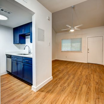 URBAN FLATS - SunWest - Apartments Near Me - Austin, Texas URBAN FLATS - SunWest - Apartments Near Me - Austin, Texas