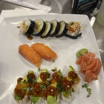 Trapper's Sushi - Silverdale - *Mariner Roll & *Buddha Roll & *Salmon Nigiri - Sushi Bars Near Me - Silverdale, Washington Trapper's Sushi - Silverdale - *Mariner Roll & *Buddha Roll & *Salmon Nigiri - Sushi Bars Near Me - Silverdale, Washington