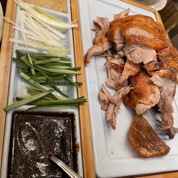 Duck N Bao - The presentation - Szechuan Near Me - Houston, Texas