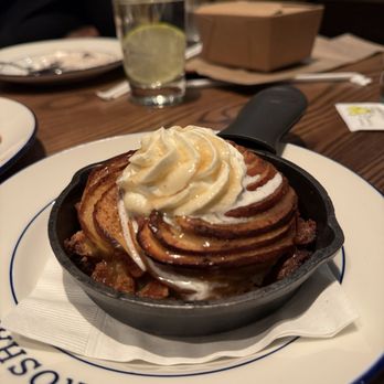 Roshambo - Apple Dessert - Breakfast & Brunch Near Me - Atlanta, Georgia