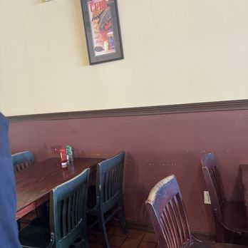 La Cubanita Cafe - Seating area - Cafes Near Me - Brandon, Florida