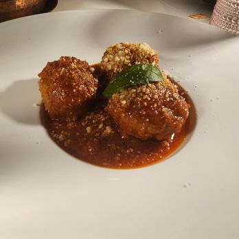 Petralunga - Pizza Near Me - Miami, Florida