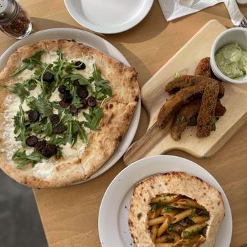 Ugo Trattoria - HH Bread Bowl Pasta, HH Figo Pizz, Portobello Fries - Italian Near Me - Santa Monica, California Ugo Trattoria - HH Bread Bowl Pasta, HH Figo Pizz, Portobello Fries - Italian Near Me - Santa Monica, California