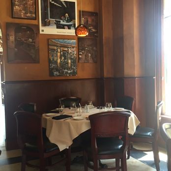 La Traviata - Inside - Italian Near Me - Long Beach, California La Traviata - Inside - Italian Near Me - Long Beach, California