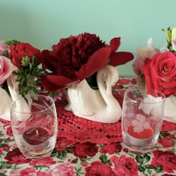 The Vintage Table - Crown Lynn swans and tealight holders from The Vintage Table (flowers by Floral Stylist)