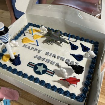 Wennie Planet Cakery - Bakeries Near Me