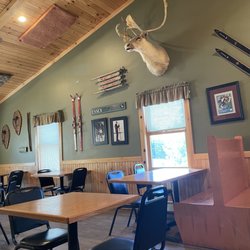 Pasquale's Restaurant and Bar - Inside