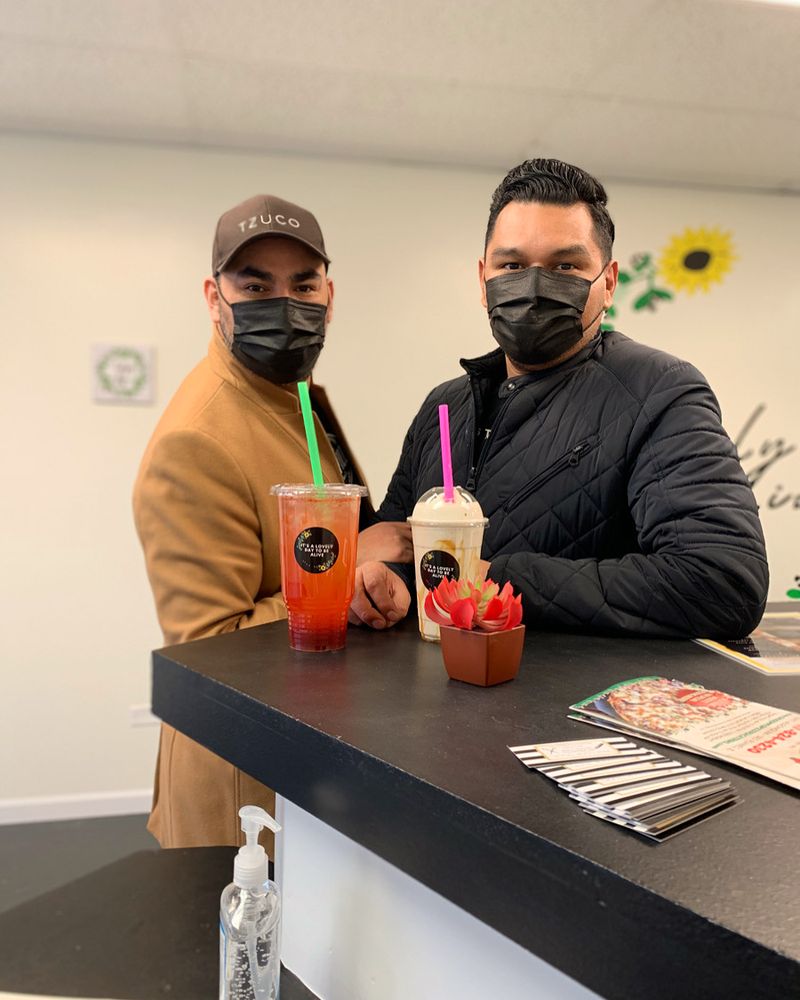 VIVA NUTRITION Updated September 2024 562 E Algonquin Rd, Des Plaines, Illinois Juice Bars