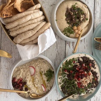 Lira Beirut Eatery - Mediterranean Near Me - Miami, Florida